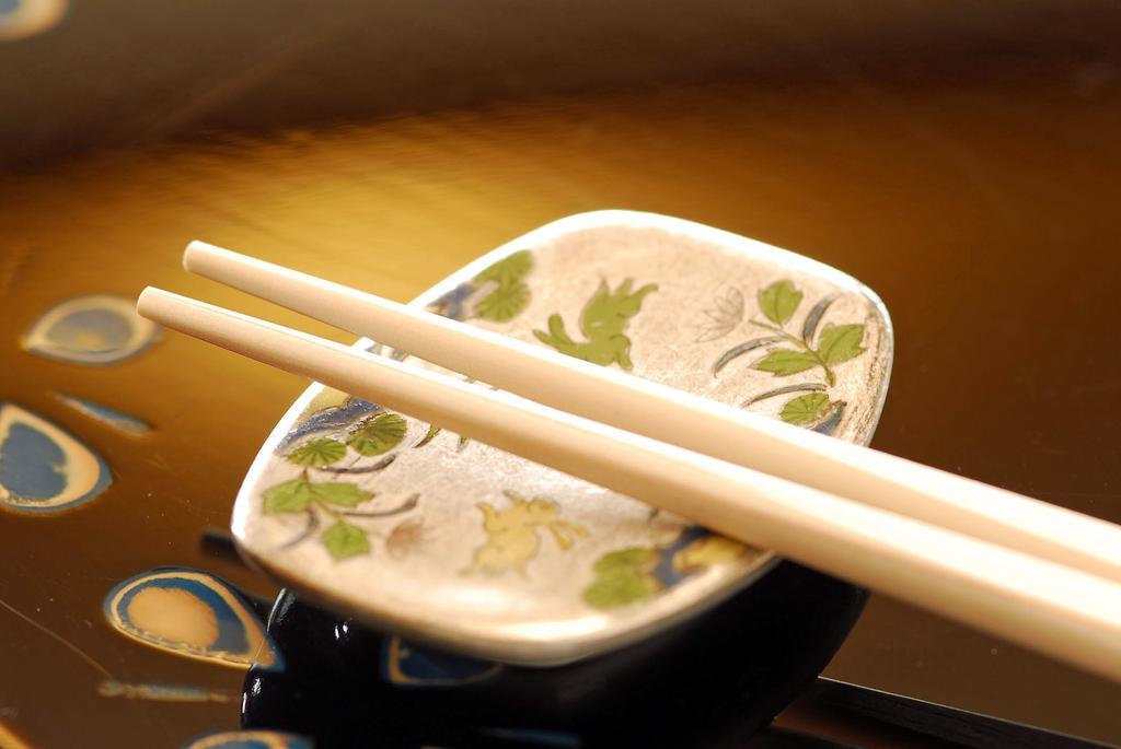 Hakone Tokinoshizuku Hotel Luaran gambar A pair of chopsticks